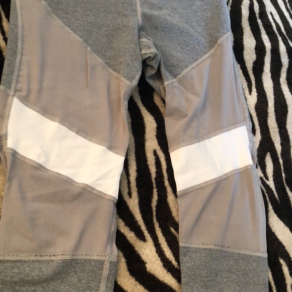 Exercise leggings - Picture 2 of 6